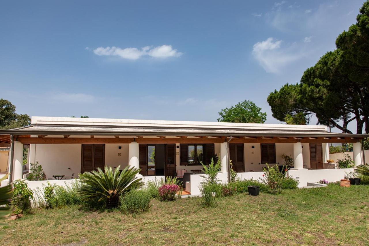 Maria Tindara "La Locanda" Vulcano (Isola) Exterior foto