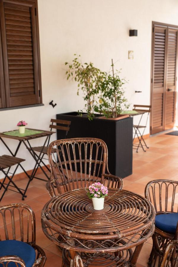 Maria Tindara "La Locanda" Vulcano (Isola) Exterior foto